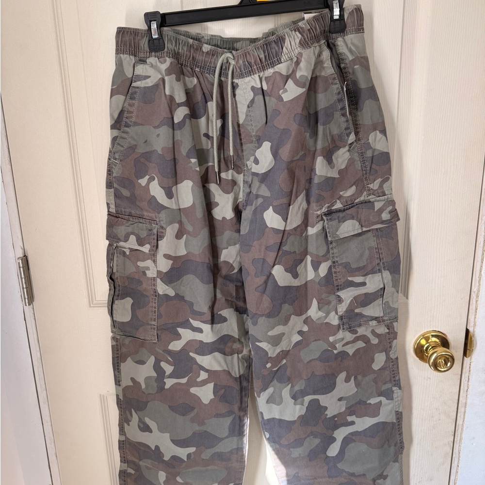 No Boundaries Men's Camouflage Cargo Pants - Olive, Gray, Brown